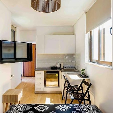 Downtown 22Sqm Green Nest King-Size Bed Афины Экстерьер фото
